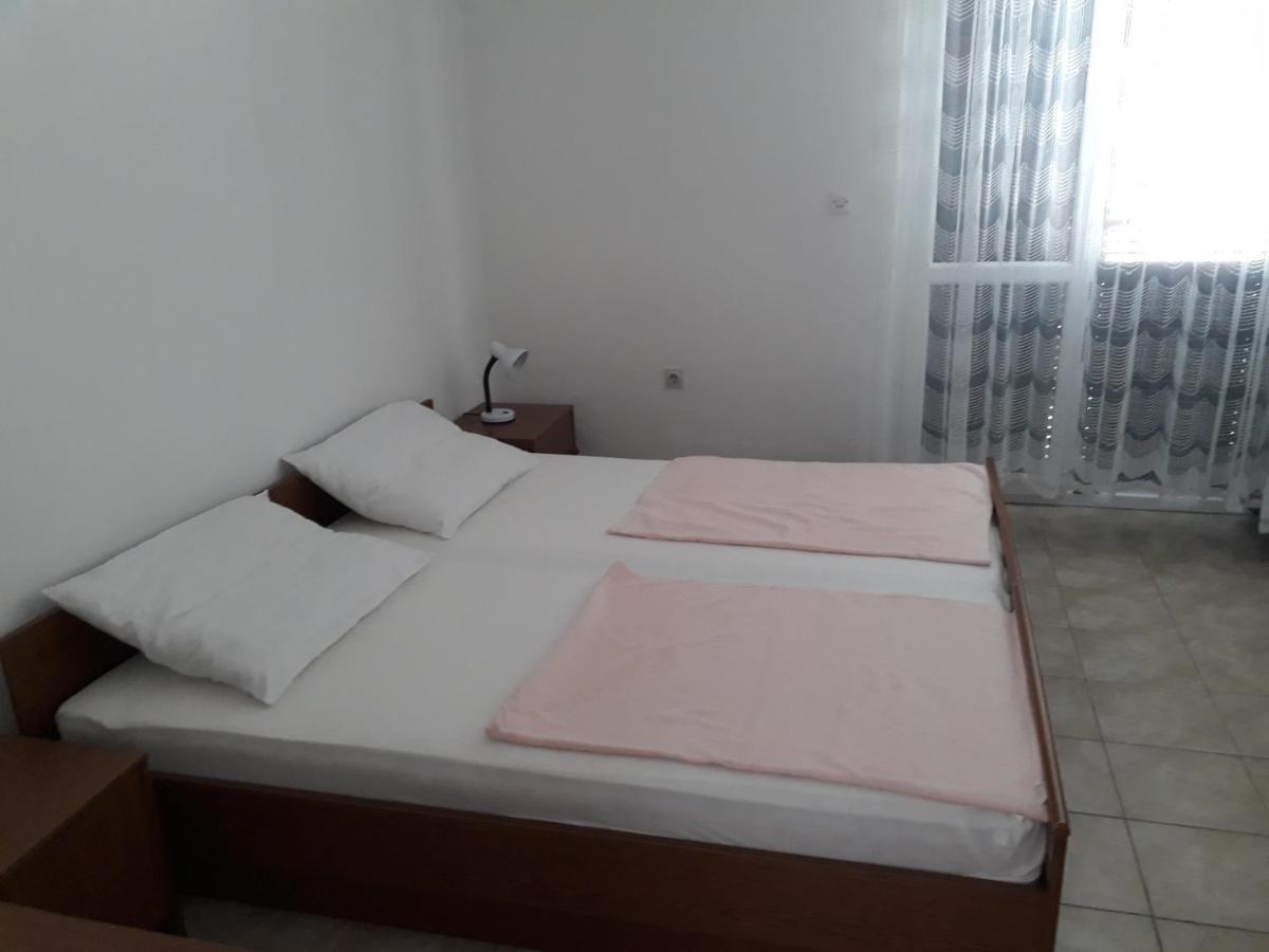 Apartments Sandi Pag Town Exterior foto